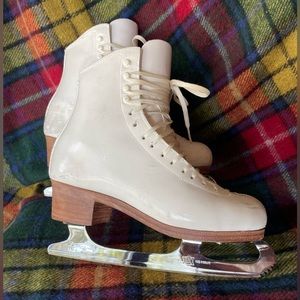 EUC SP-Teri Professional Ice Dance or Synchronized Skates 5C & MK Dance Blades 9